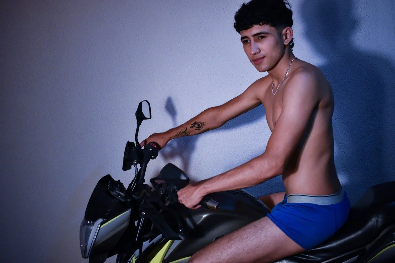 XXX Porn Photo of Nude nicky_vances 4