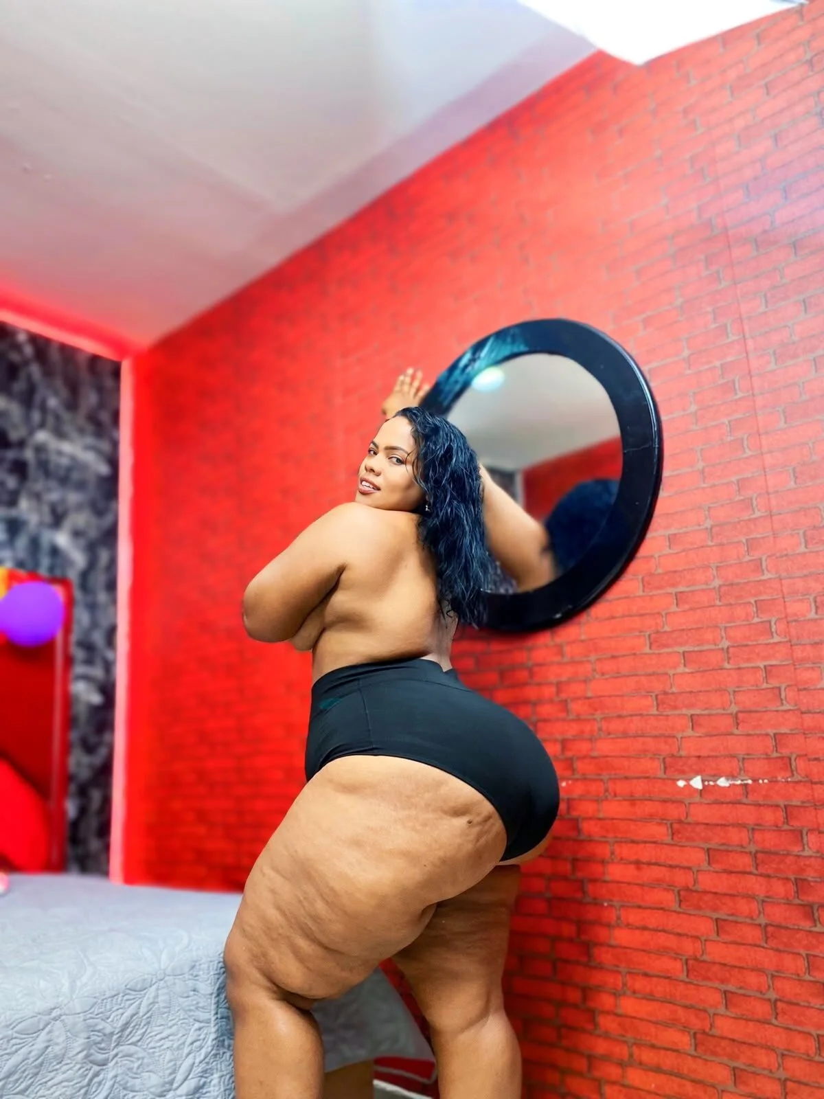 XXX Porn Photo of Nude WALESKABBW_ASS 320