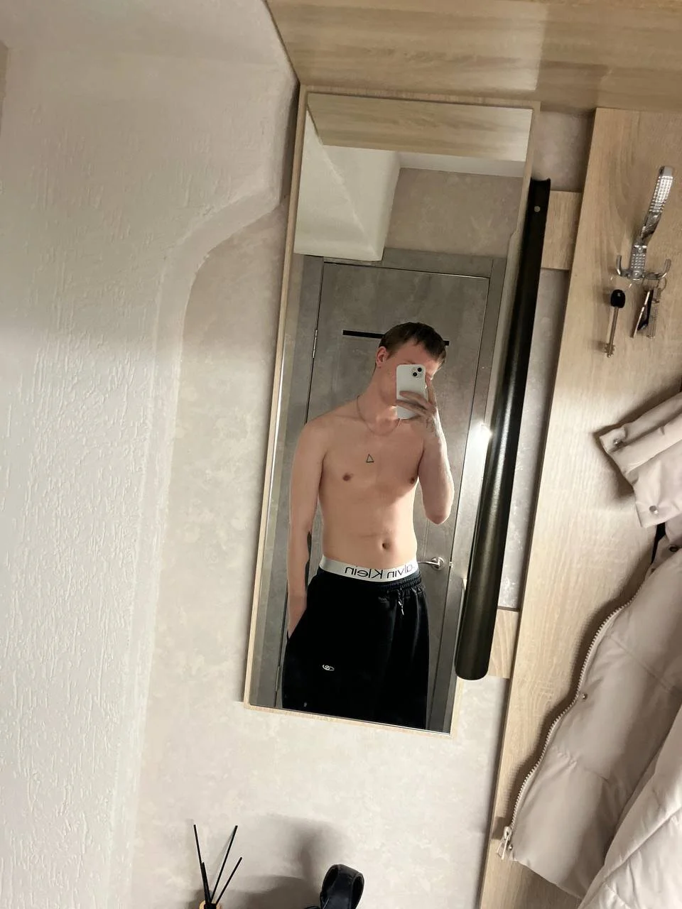 XXX Porn Photo of Nude twel_veeek 9