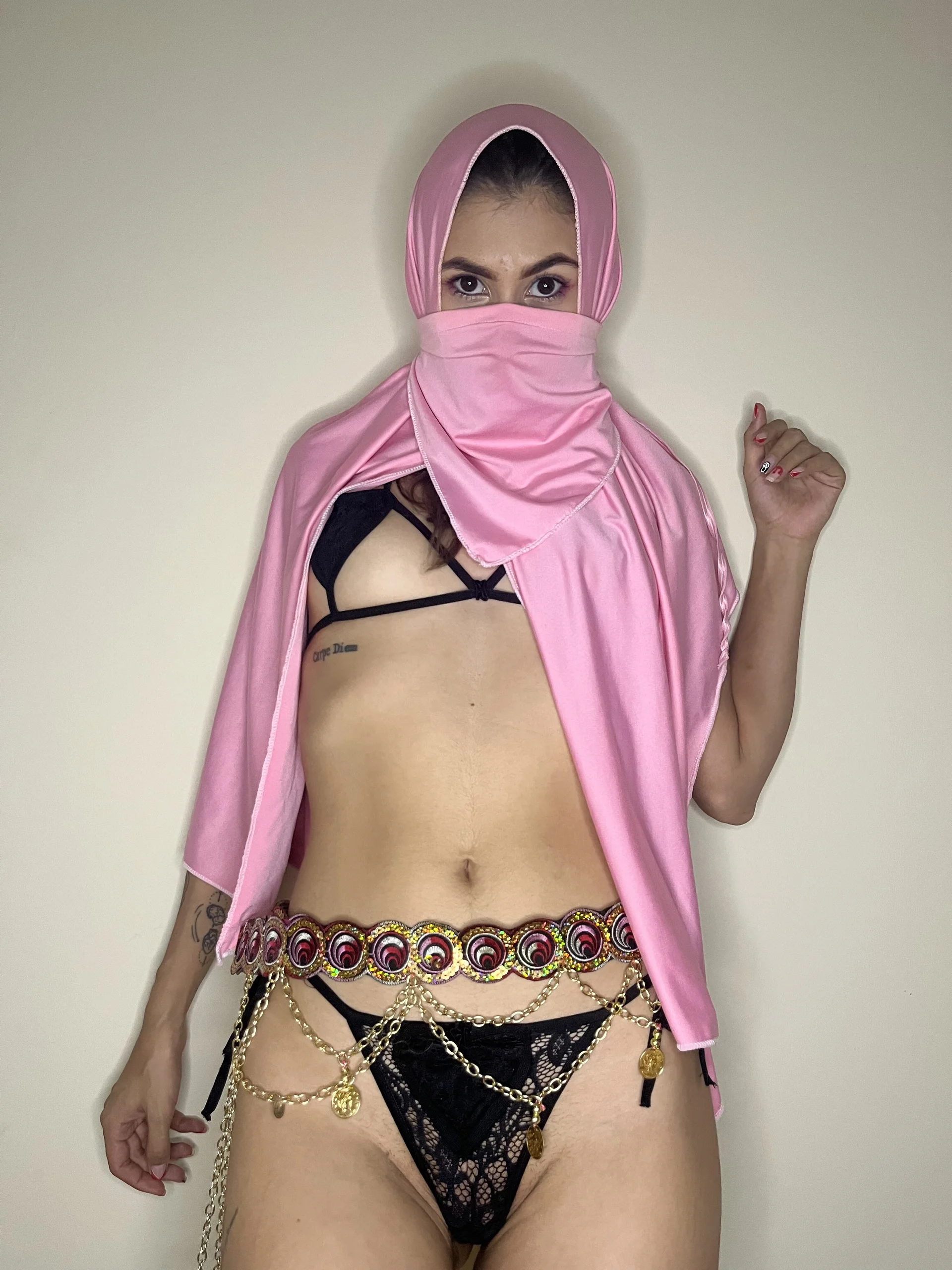 XXX Porn Photo of Nude alia_bashar 17