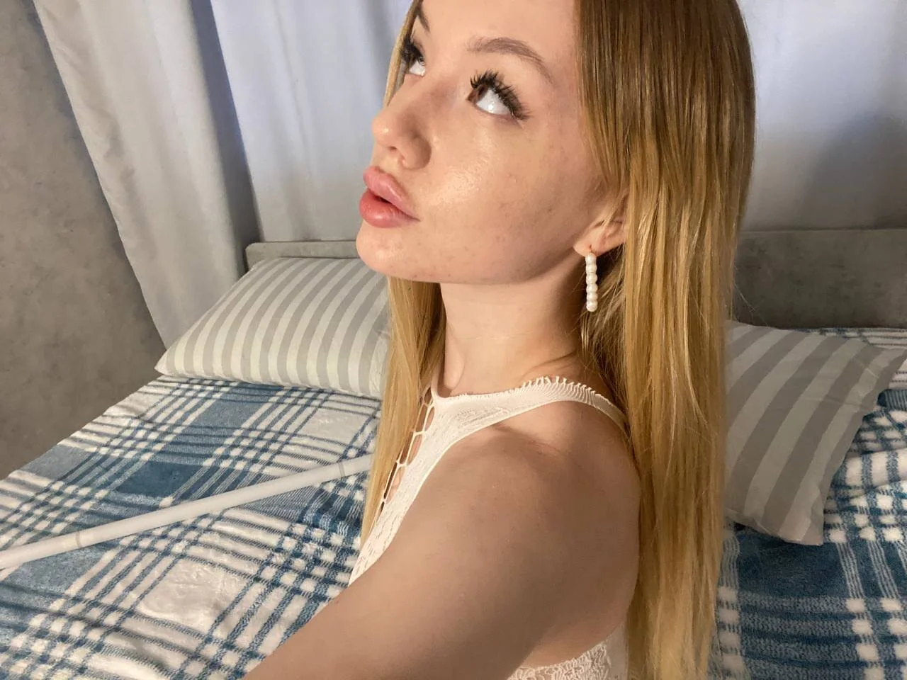 XXX Porn Photo of Nude GoldenHourr 1