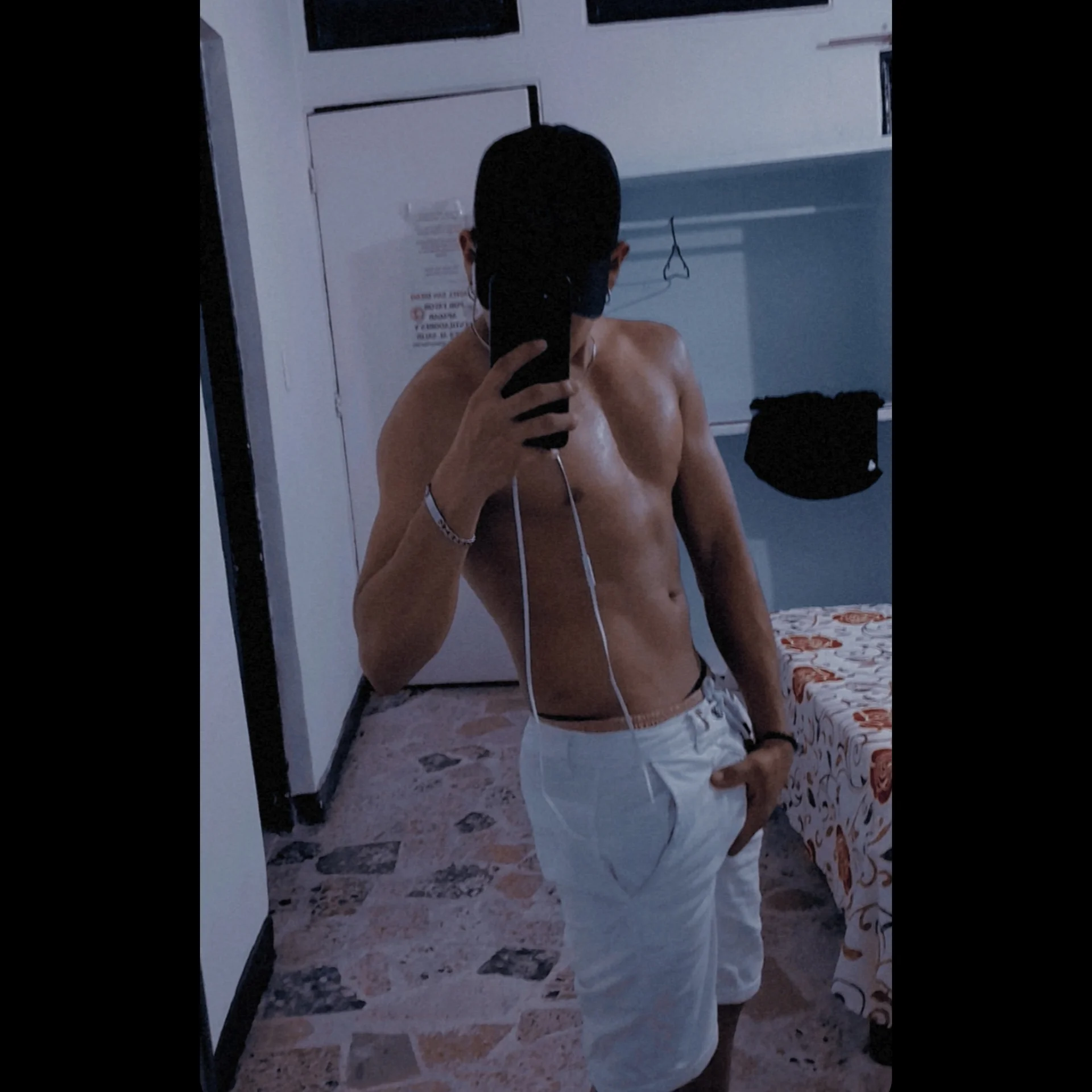 Babyhot_col