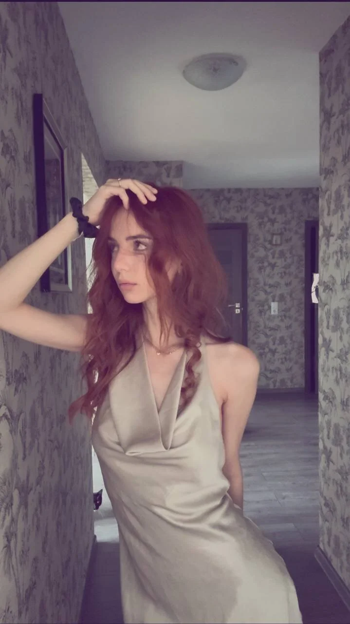 XXX Porn Photo of Nude HopeOliger 14