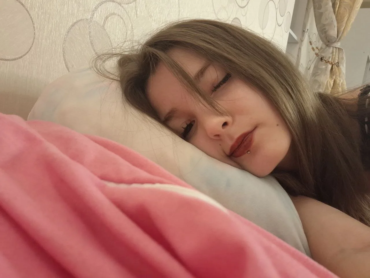 XXX Porn Photo of Nude DongMolt 297