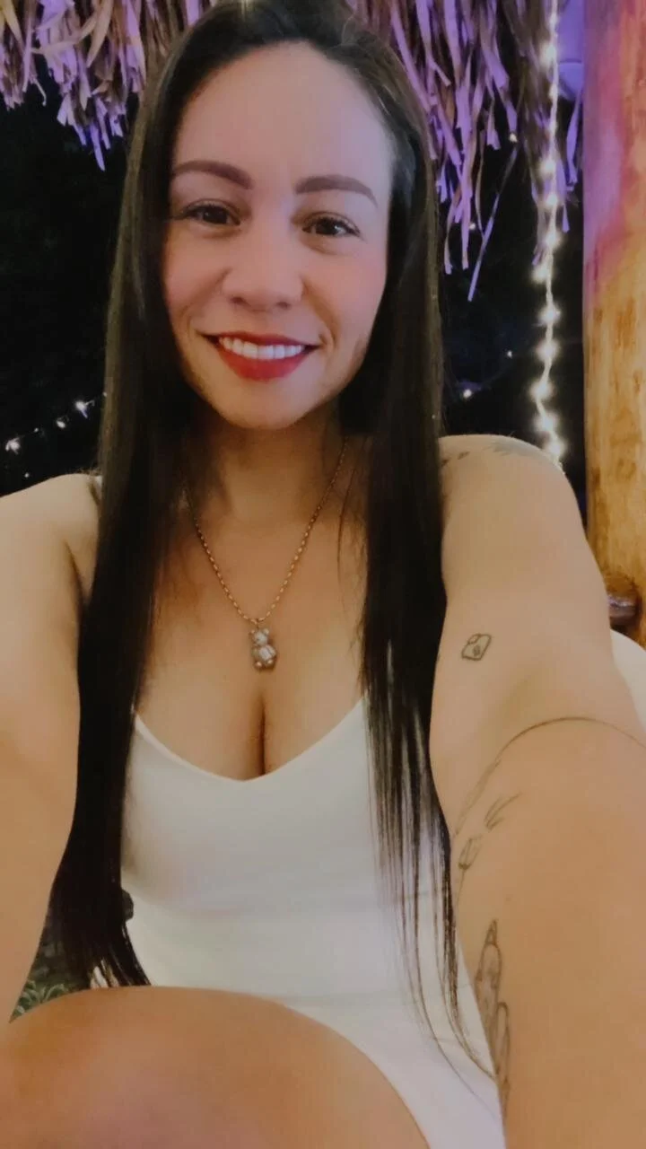 XXX Porn Photo of Nude HealingHoney 1