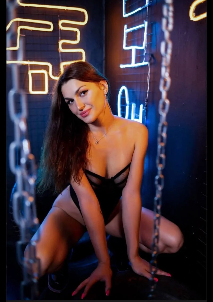 XXX Porn Photo of Nude EllaGoldenn 4