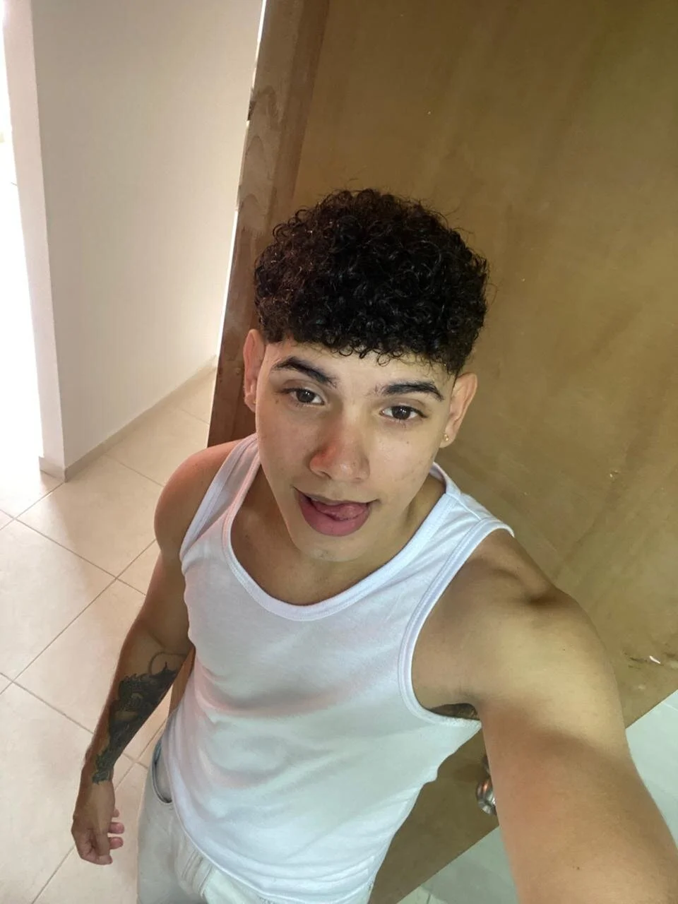 XXX Porn Photo of Nude justin_payn14 10