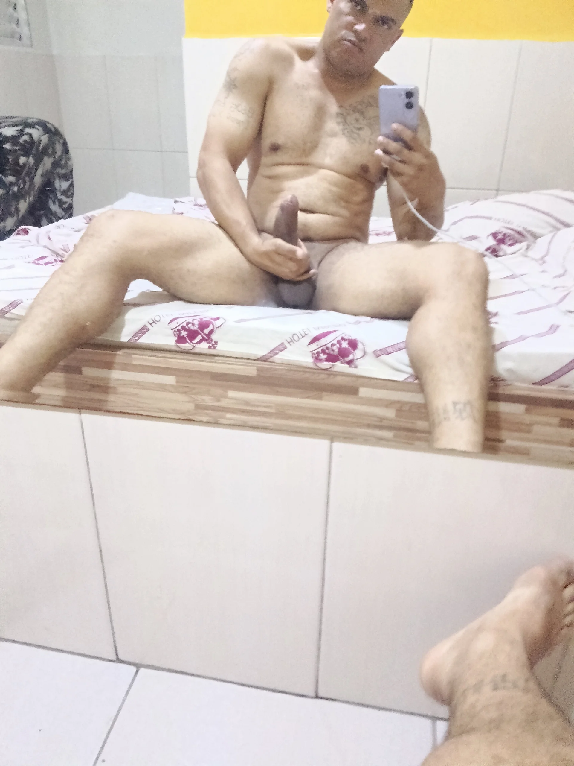 XXX Porn Photo of Nude VitorBDote23cm 3