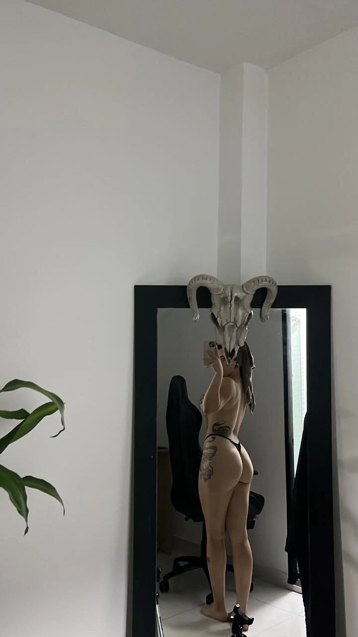 XXX Porn Photo of Nude MissCharlottte_18 43