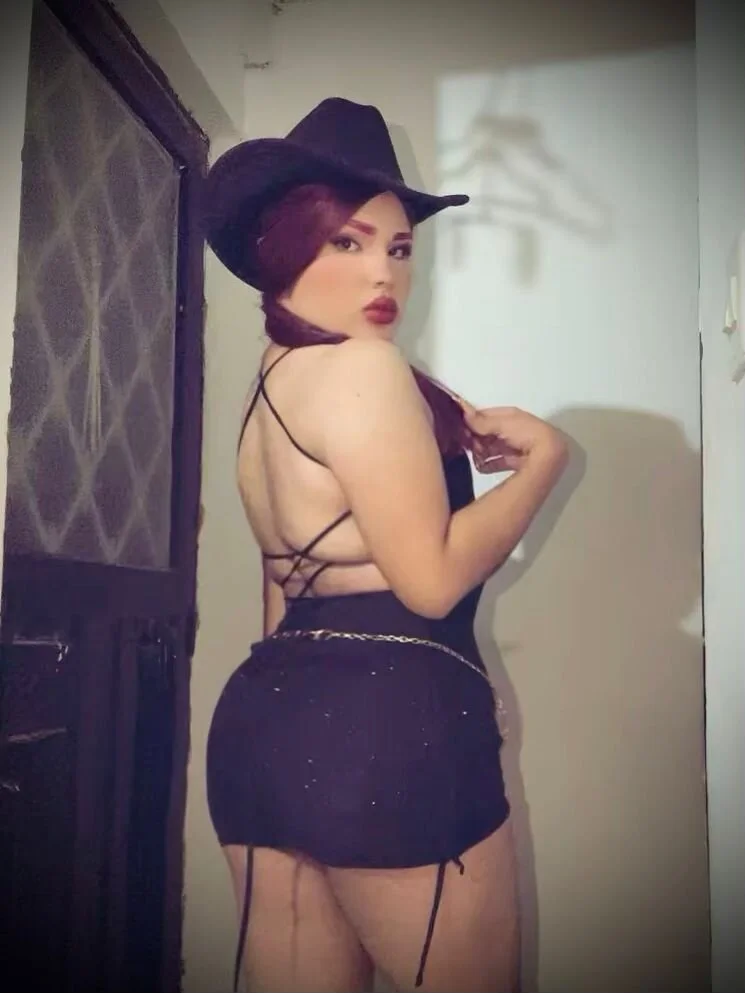 XXX Porn Photo of Nude GlossyBratz 1
