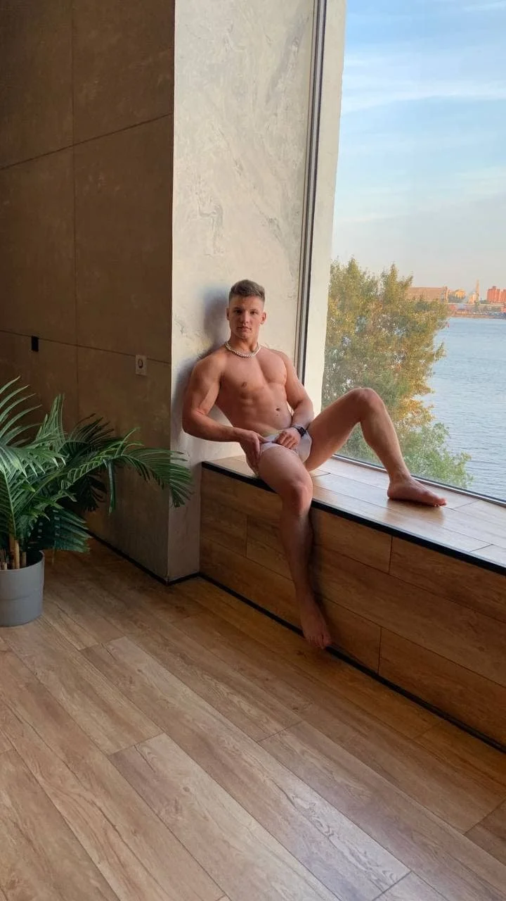 XXX Porn Photo of Nude OliverSport 39