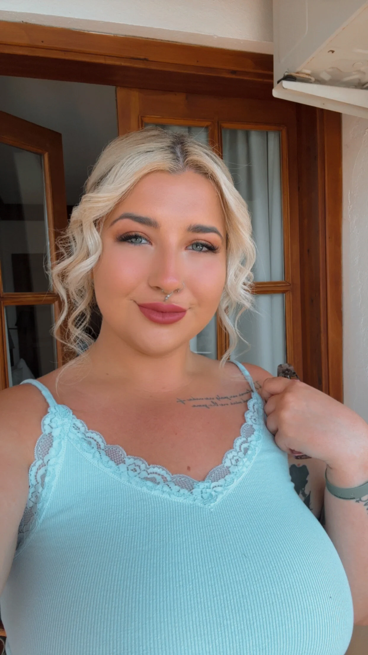 XXX Porn Photo of Nude curvy_rosie69 5
