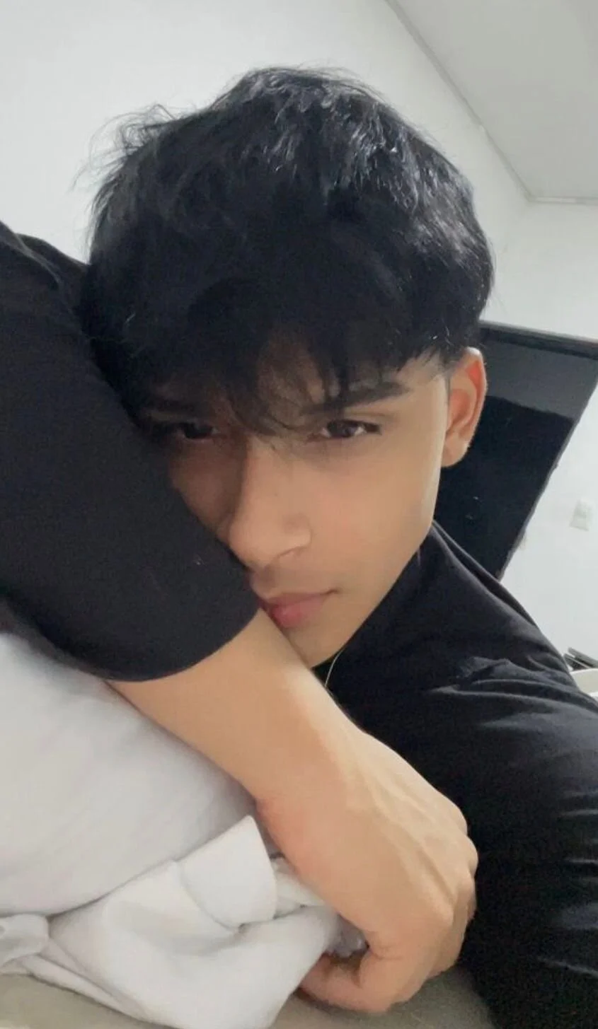 XXX Porn Photo of Nude Mr_yisuzz 1