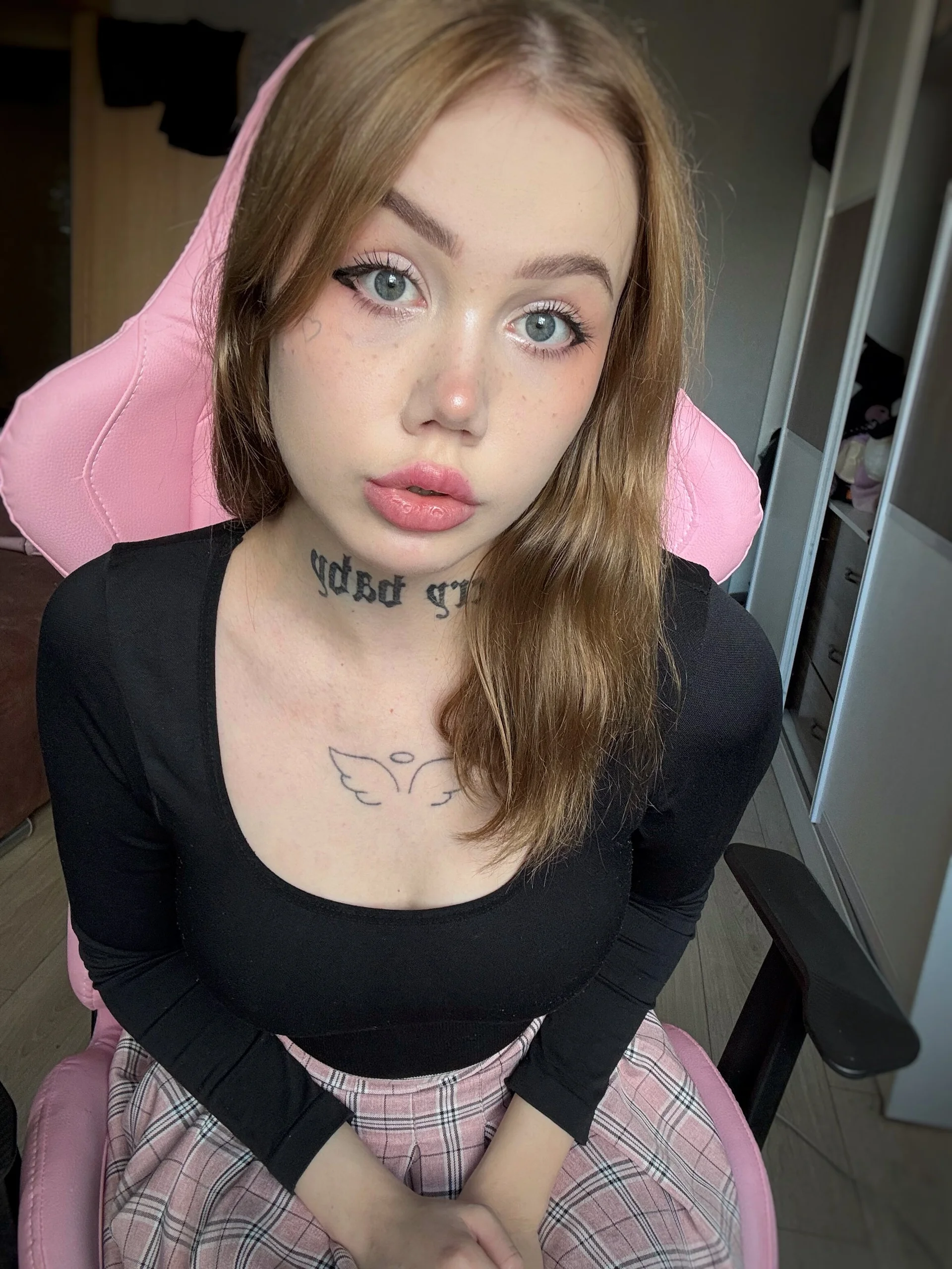 XXX Porn Photo of Nude hanna_cry_baby 18