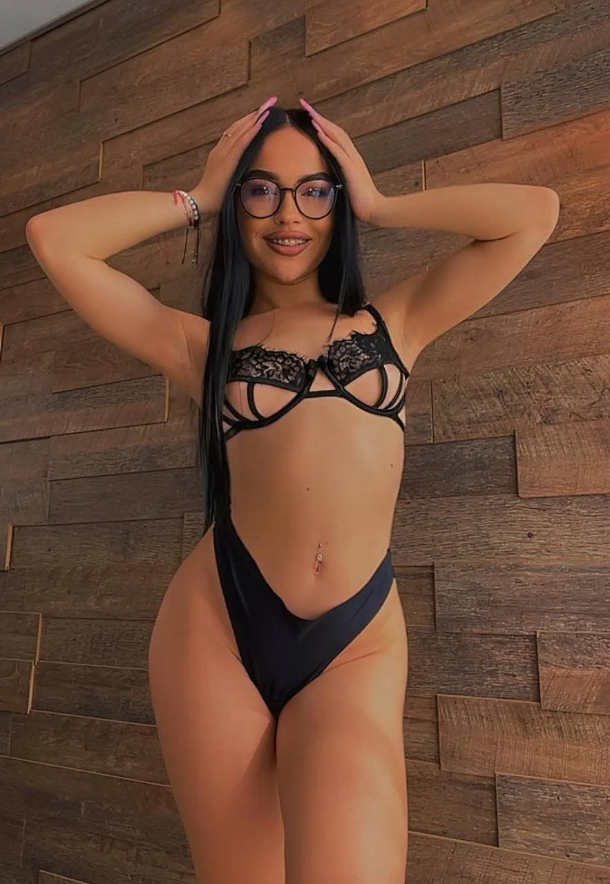 XXX Porn Photo of Nude SashaLorrenz 12