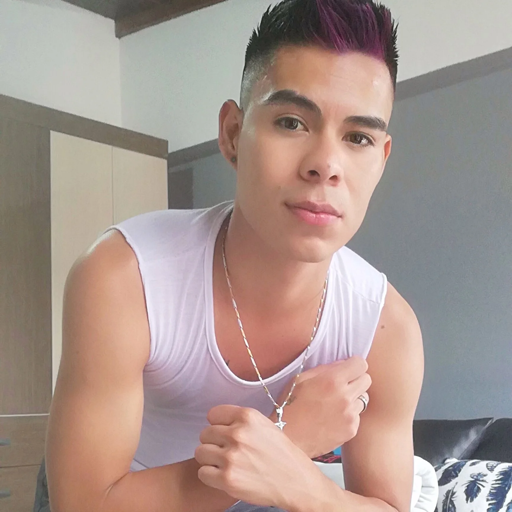 XXX Porn Photo of Nude Dreamer_Boy19 7