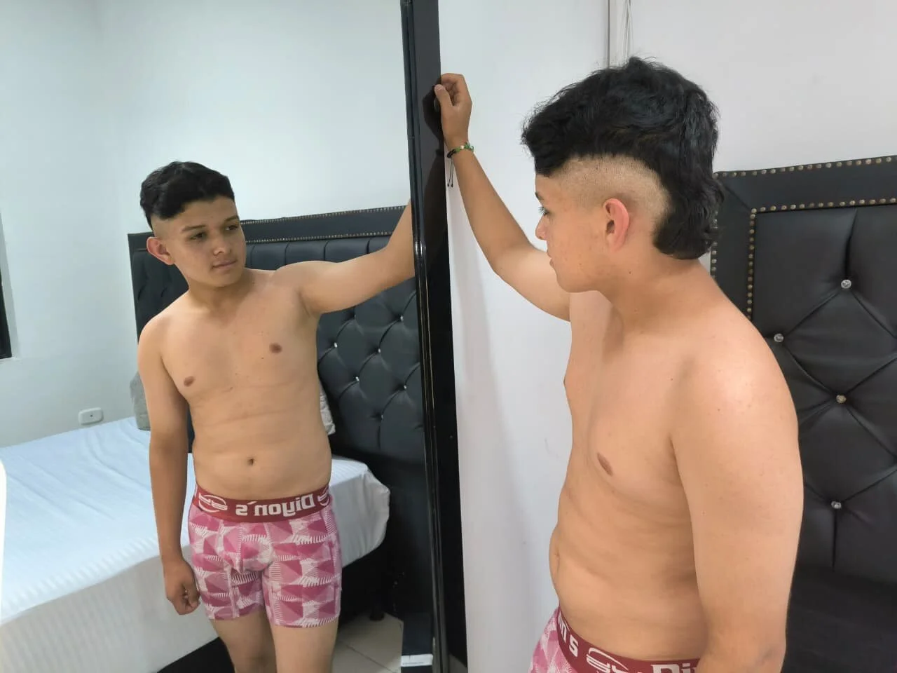 XXX Porn Photo of Nude NathanBrookhs 3