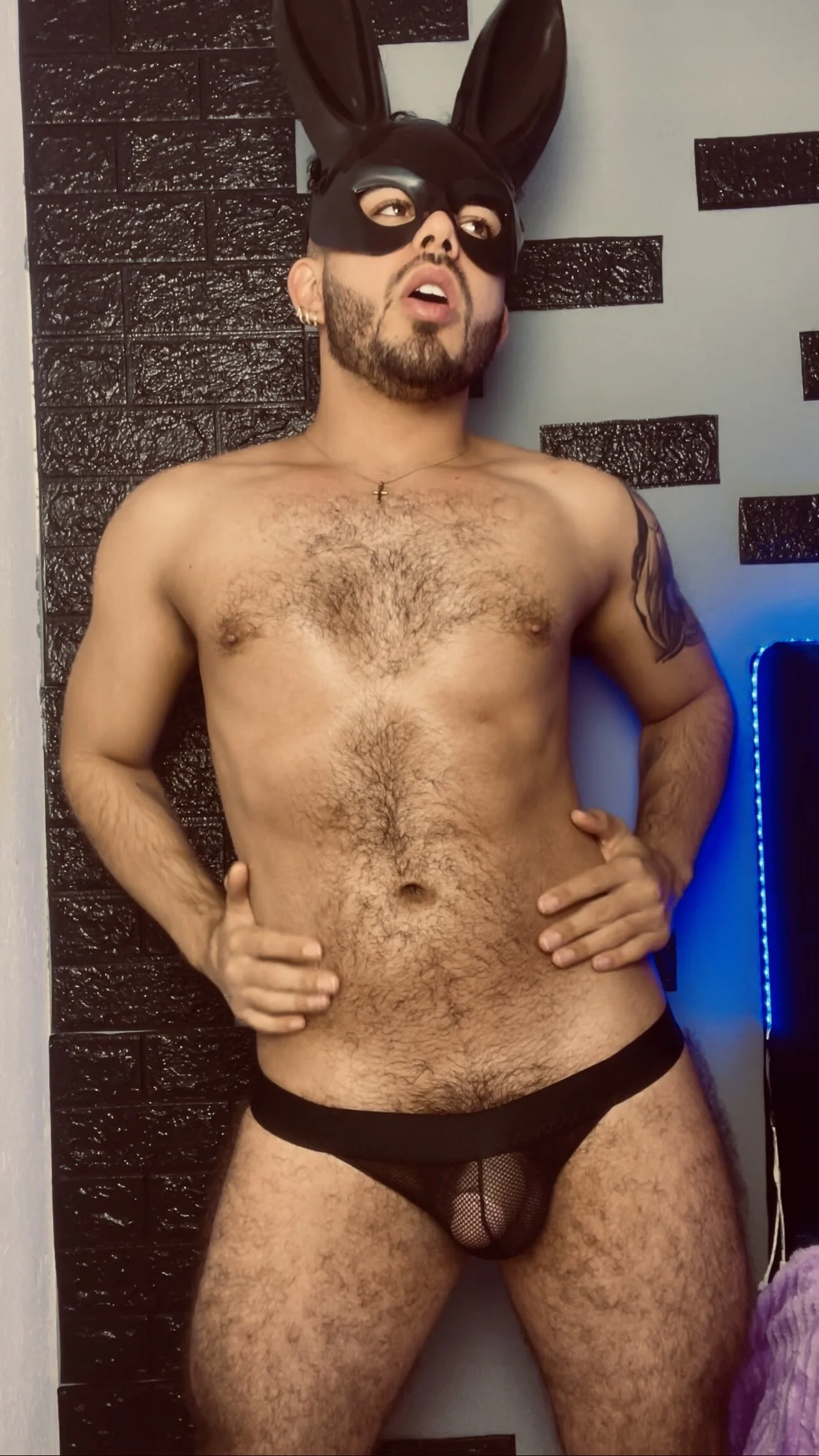 XXX Porn Photo of Nude adamhairy 82