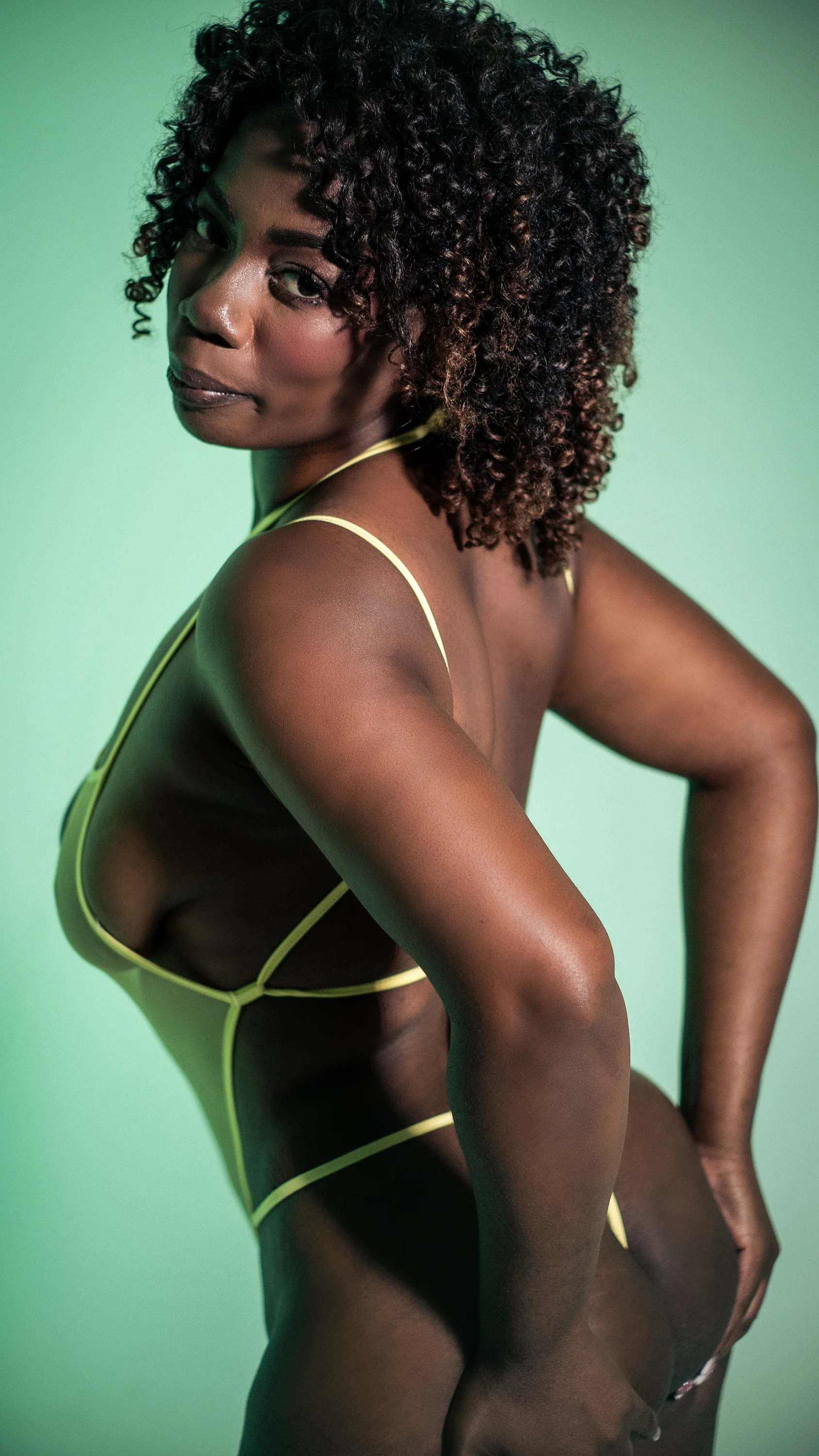 XXX Porn Photo of Nude ThaliaWest 12