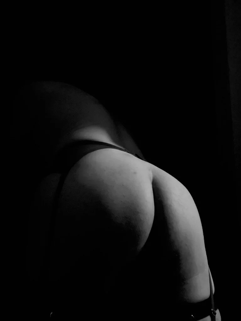 XXX Porn Photo of Nude democratic 21