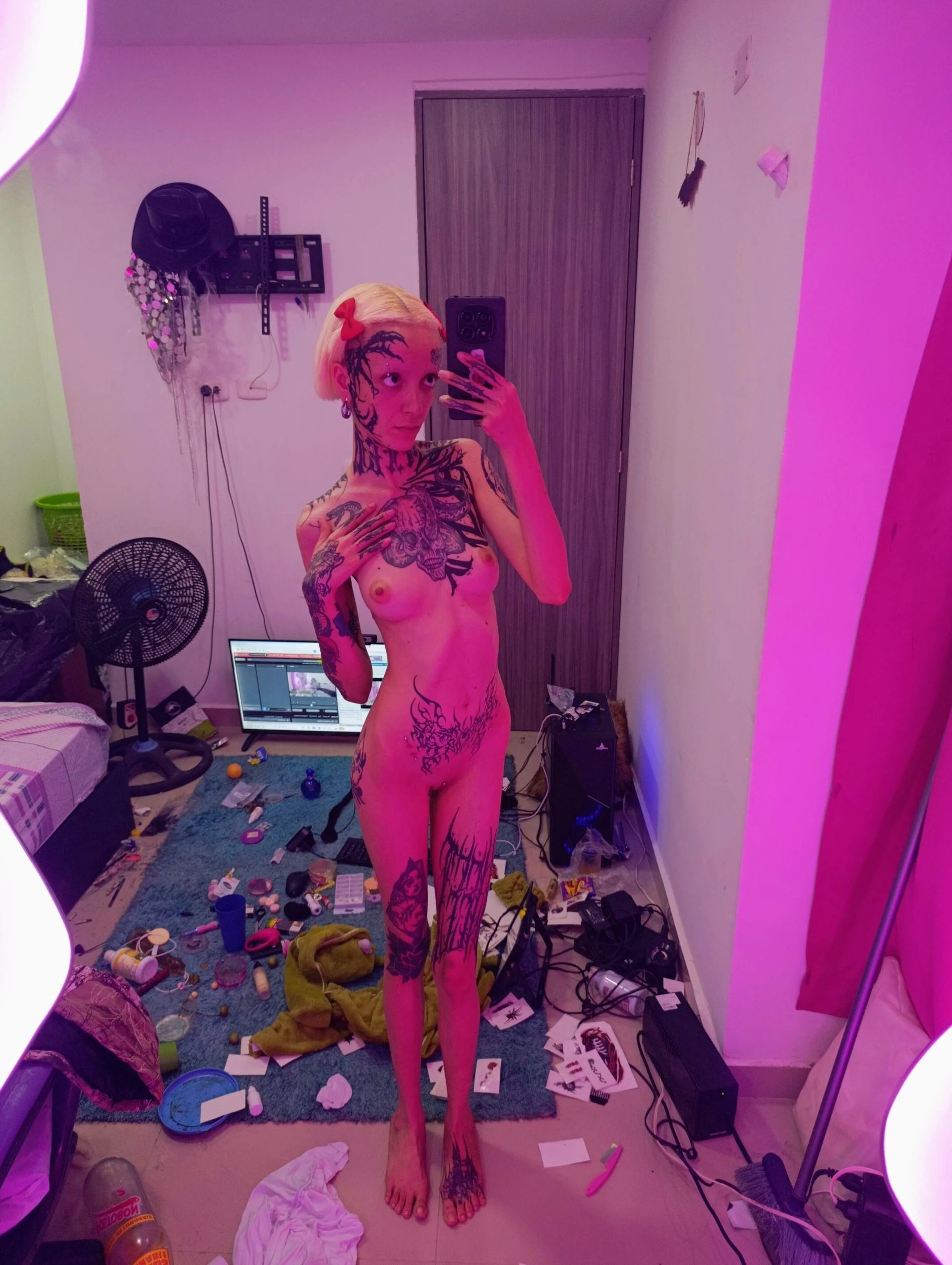 XXX Porn Photo of Nude barbara_anal_squirt_ 812