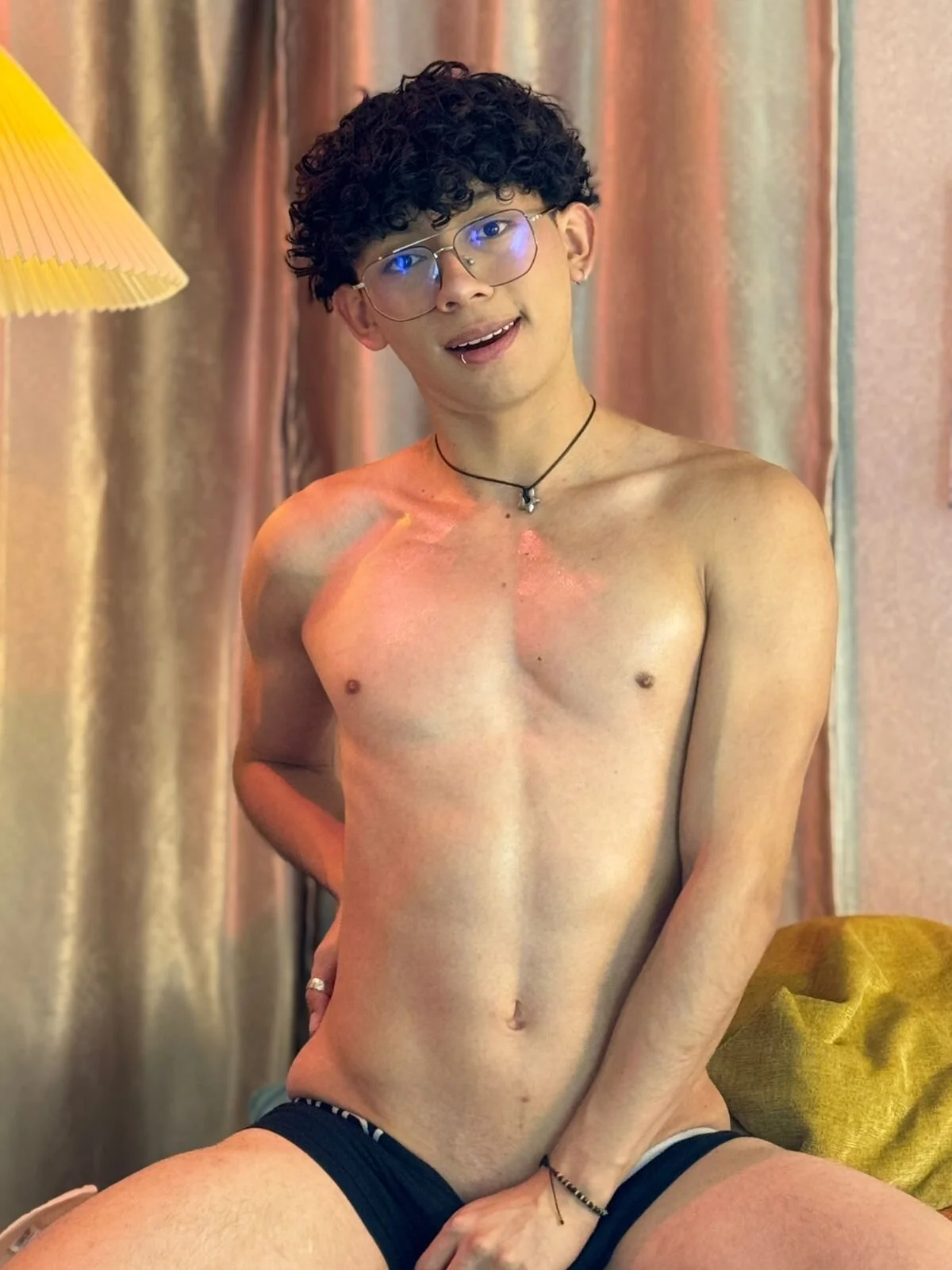 XXX Porn Photo of Nude liam_twiink 1