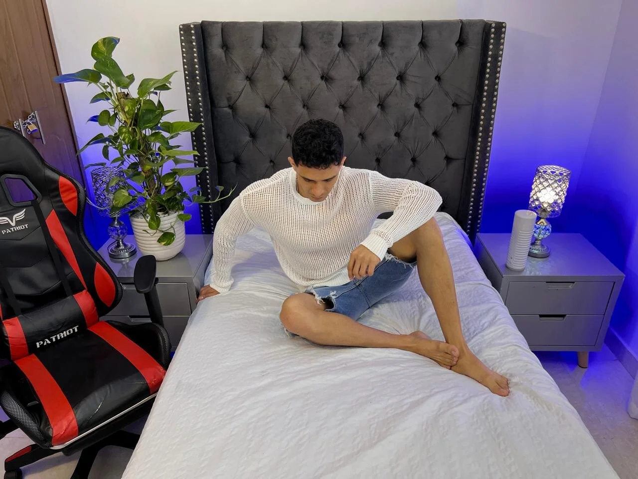 XXX Porn Photo of Nude aronvillegas 3