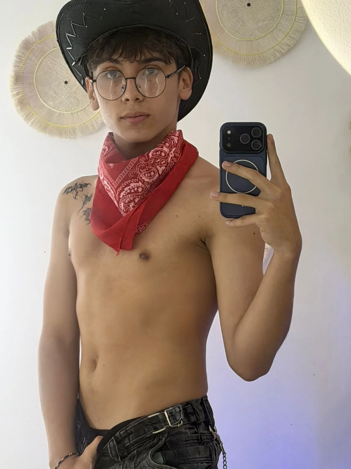 XXX Porn Photo of Nude Damon_wolfe 4