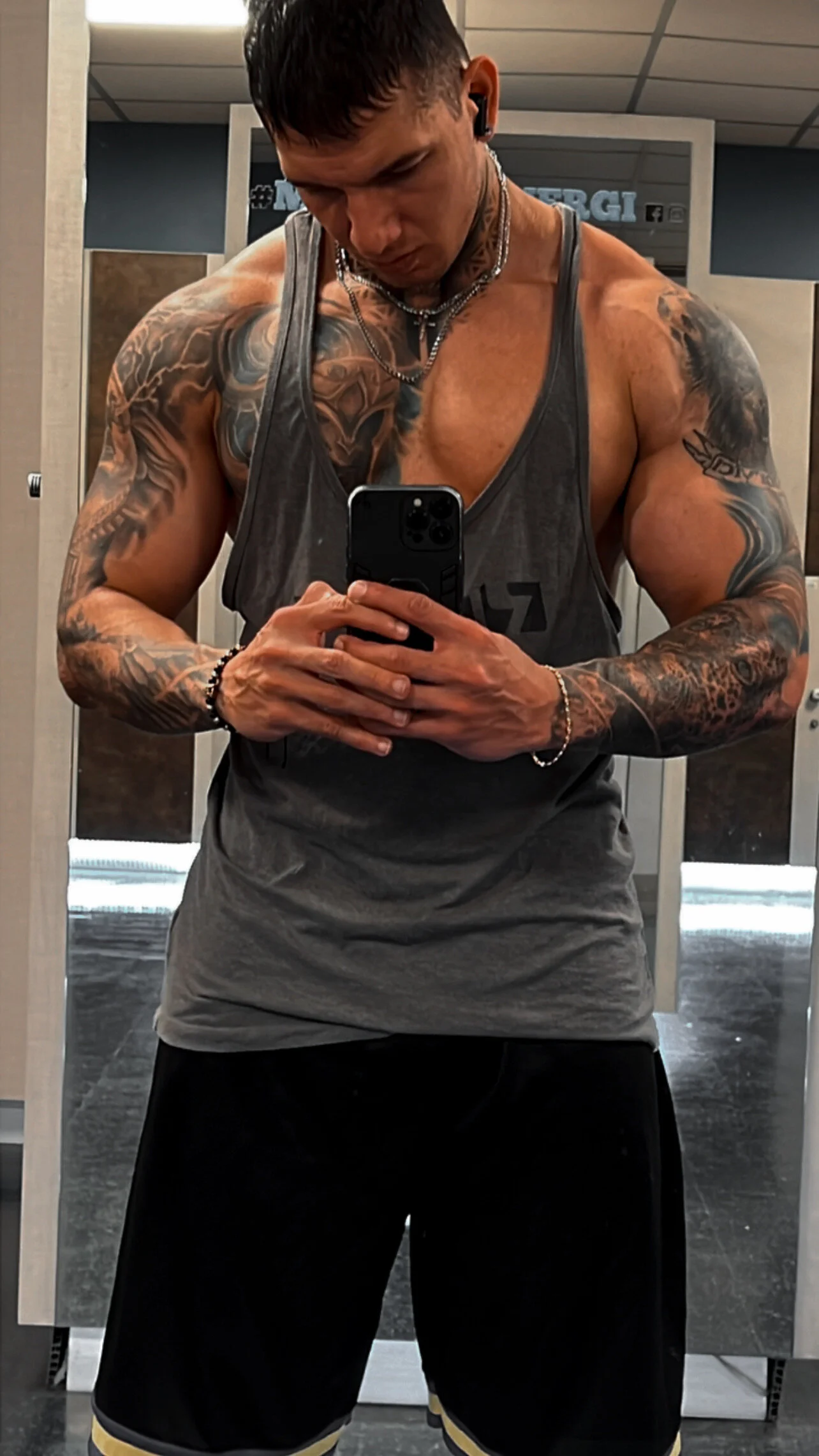 XXX Porn Photo of Nude Shane_Clay 23