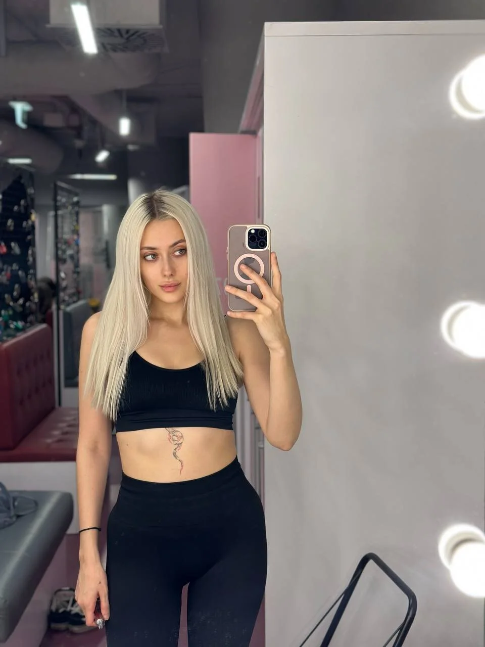 XXX Porn Photo of Nude LoryWood 12