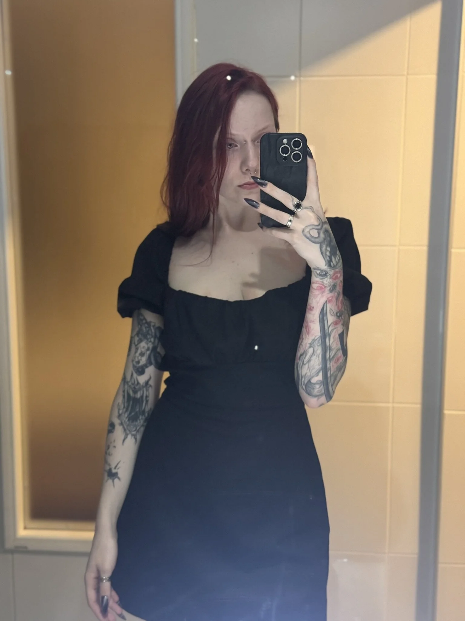 XXX Porn Photo of Nude Ivon_Diaz 102