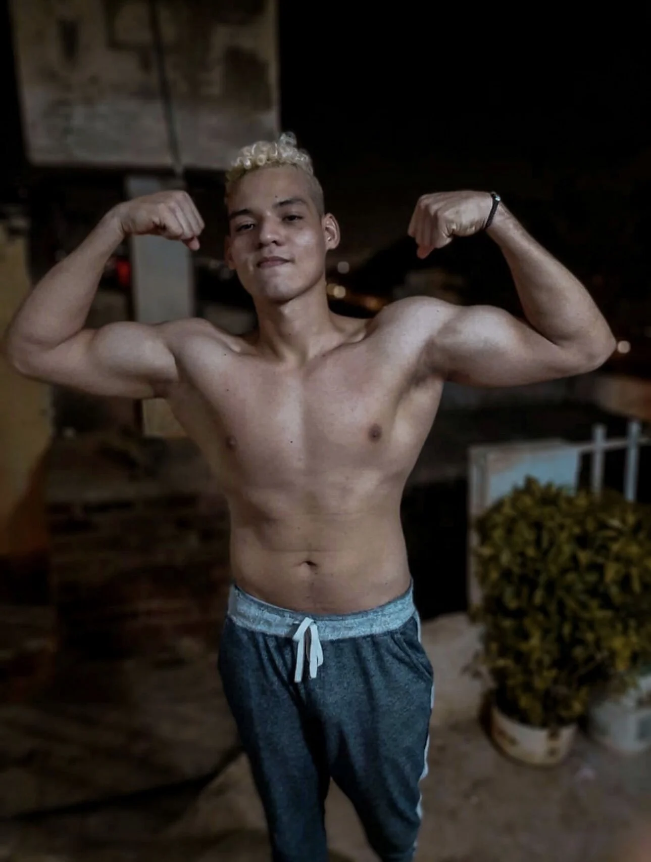 XXX Porn Photo of Nude vayzenx 6
