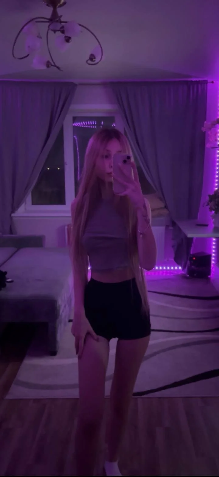 XXX Porn Photo of Nude SashaQuin 1