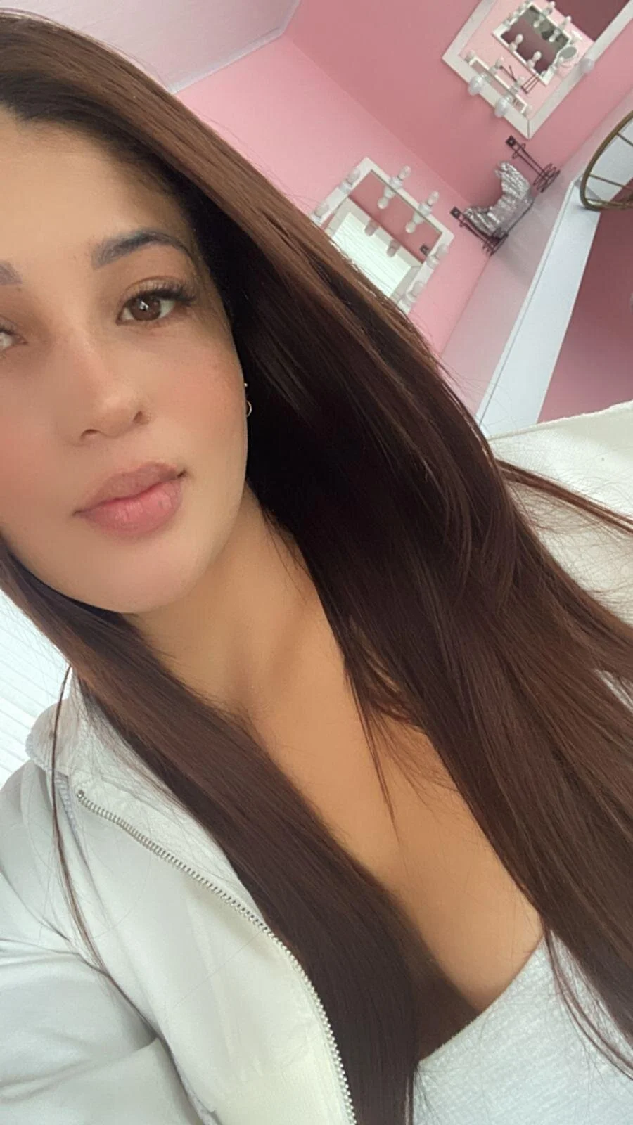 XXX Porn Photo of Nude Alira_hwz 5