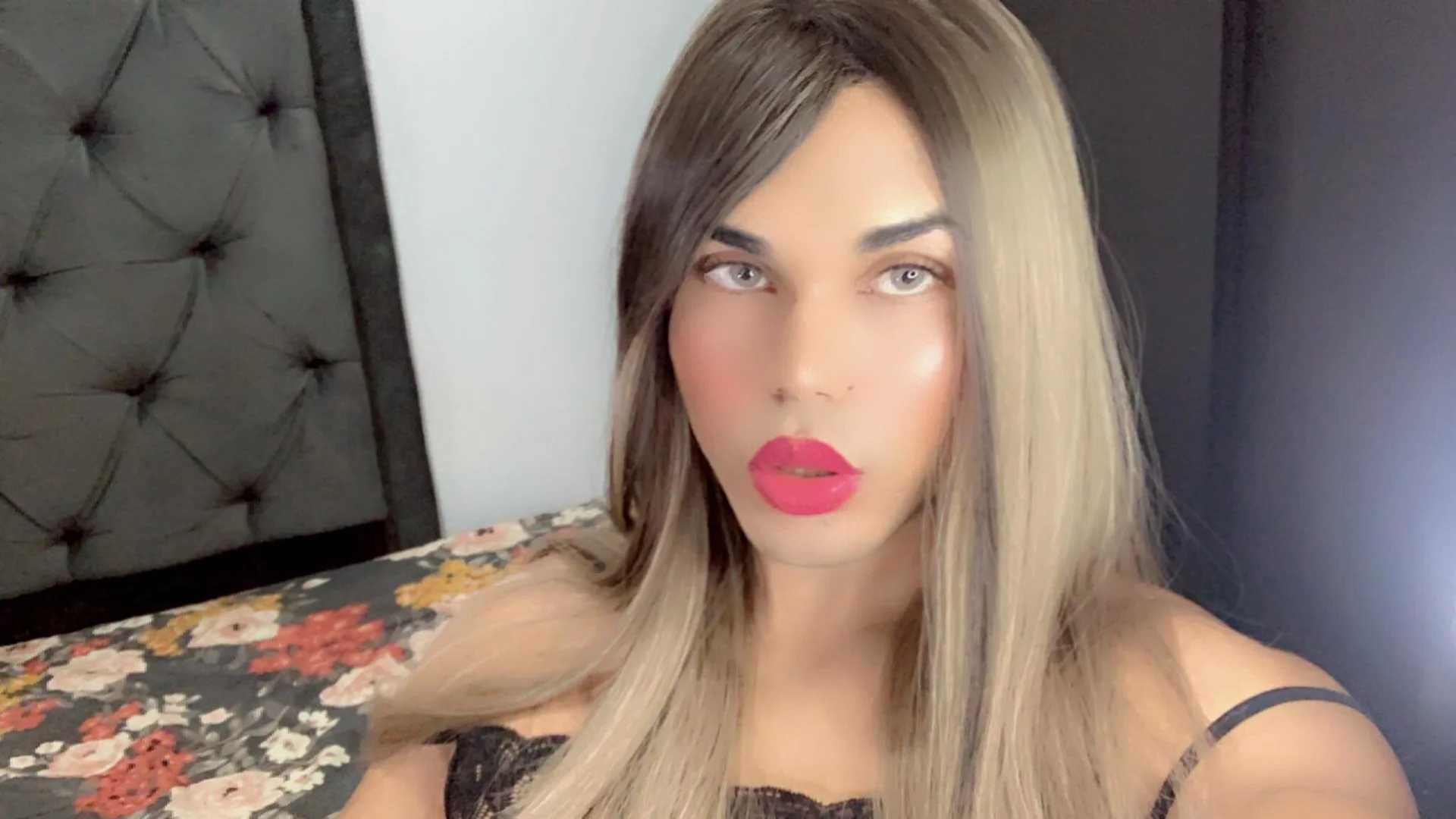 XXX Porn Photo of Nude BIGCOCKMIA 13