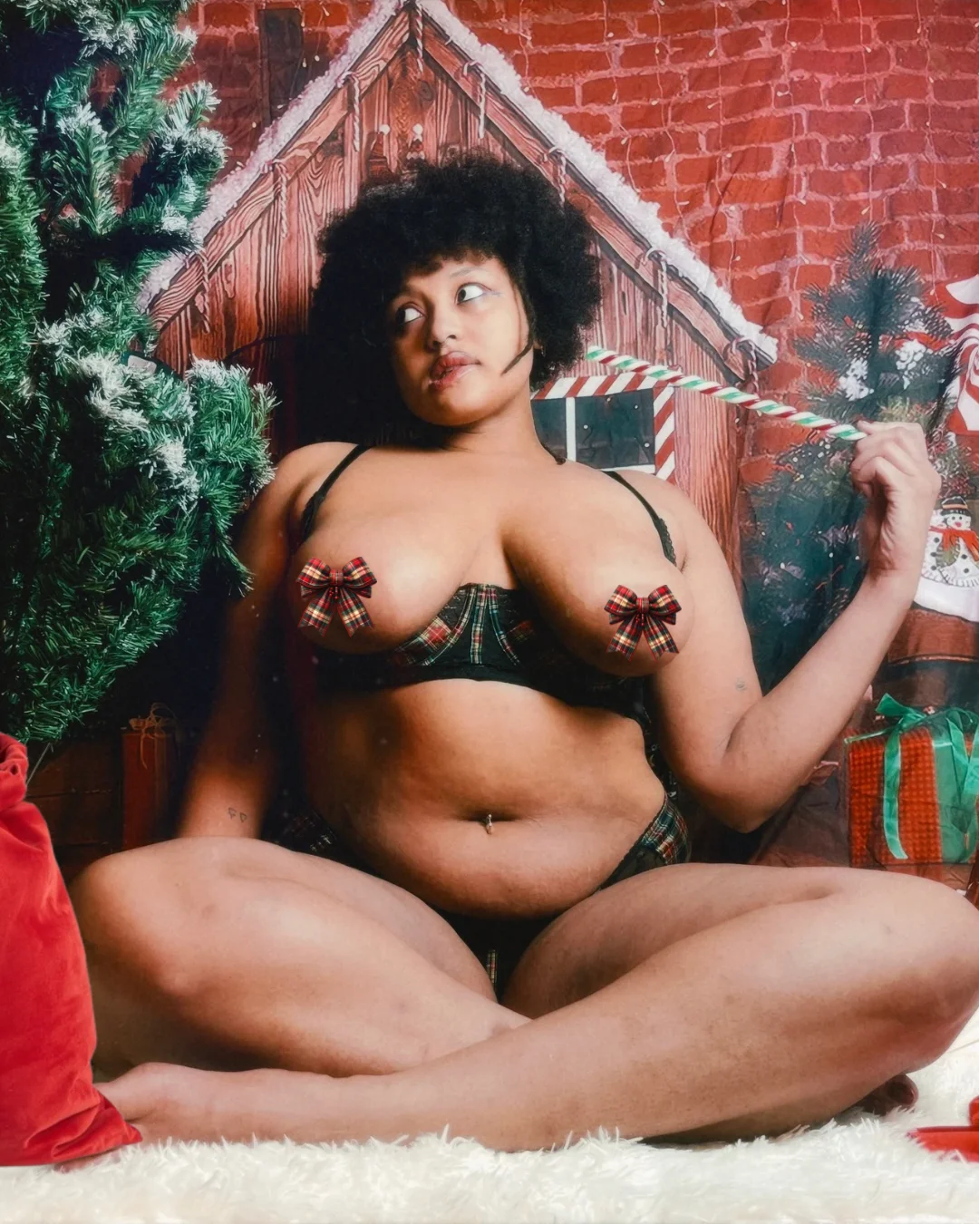 XXX Porn Photo of Nude TheeVixxxen 21