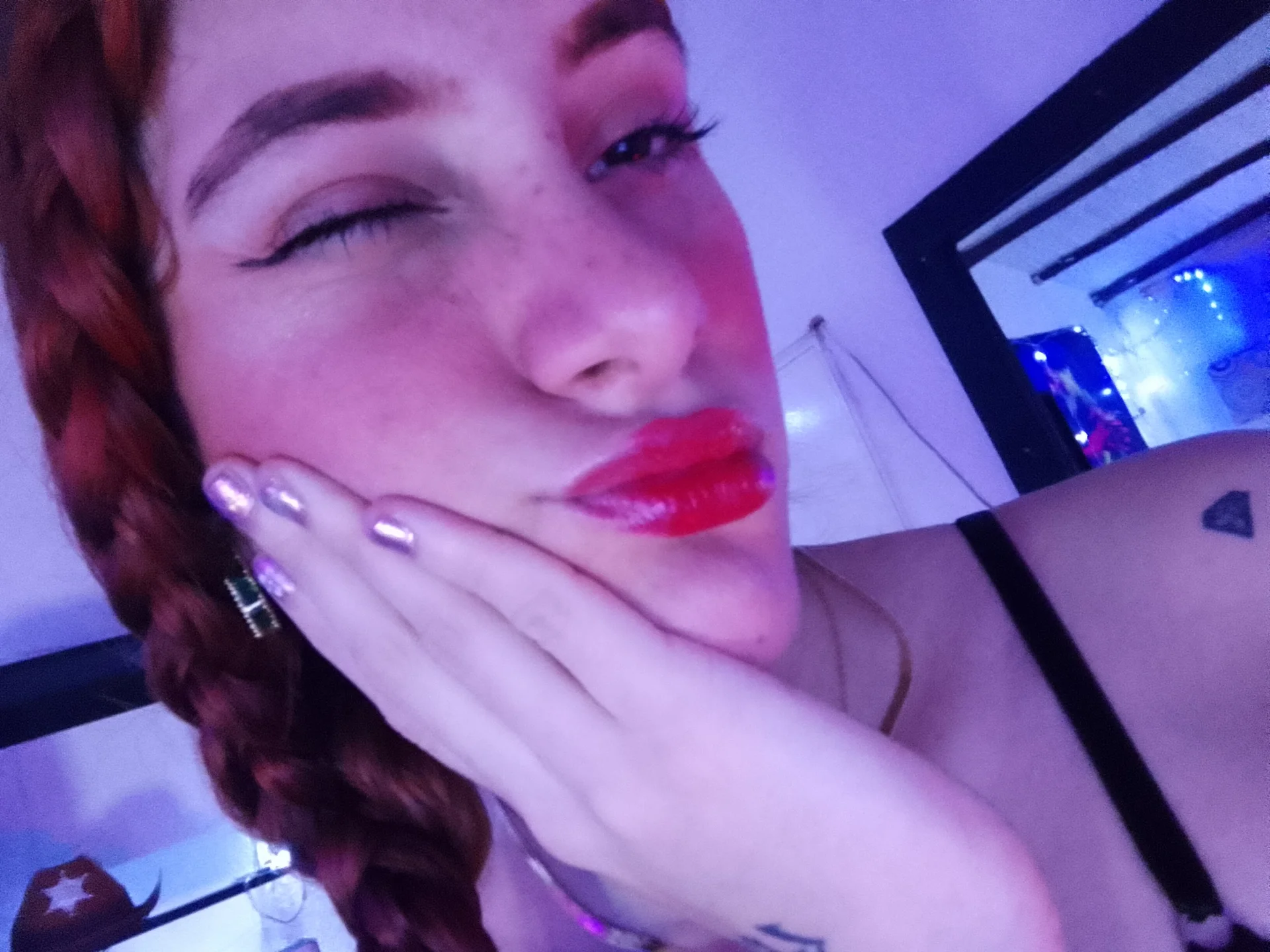 XXX Porn Photo of Nude IsaBaileys_ 2