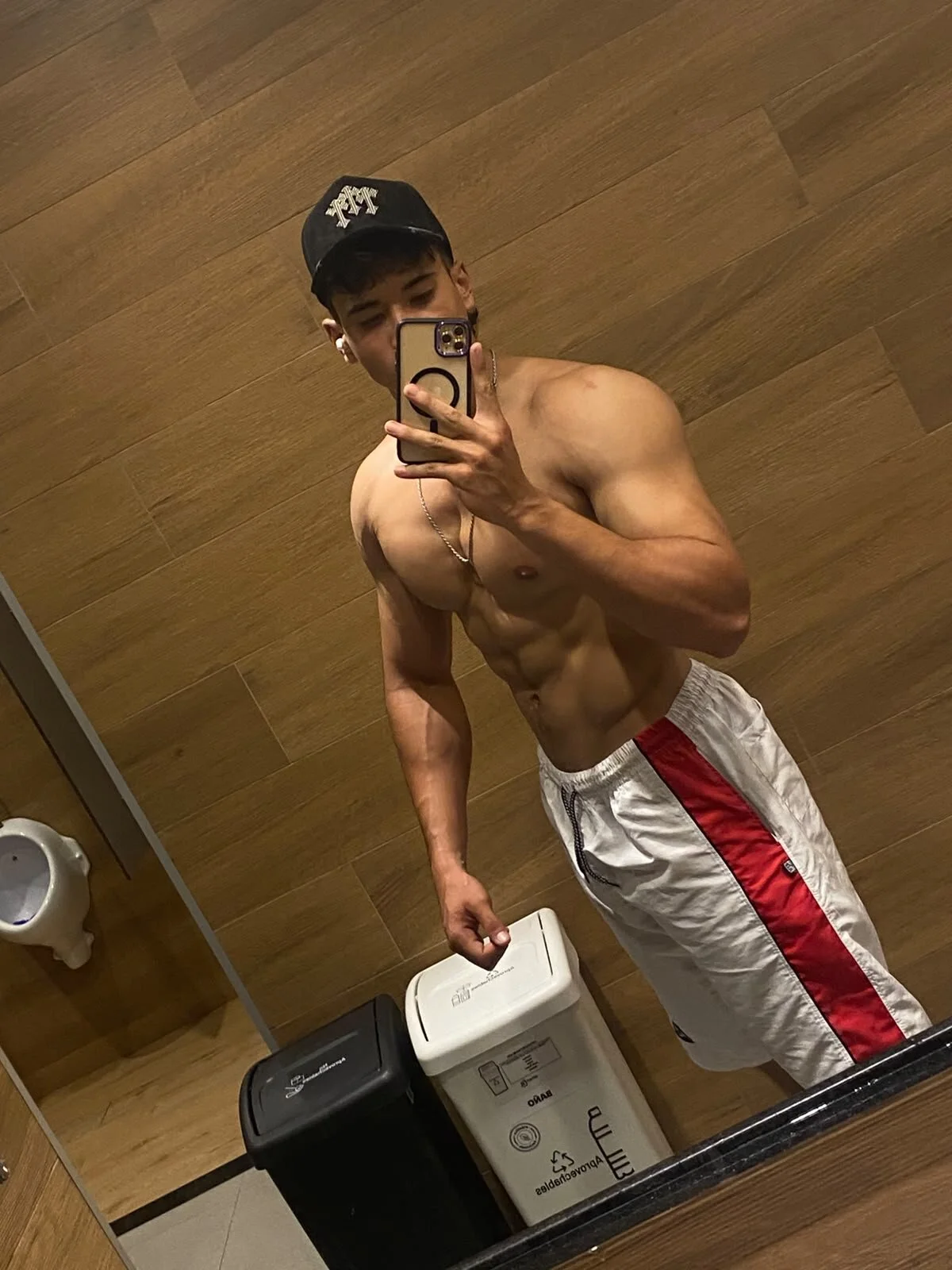 XXX Porn Photo of Nude brian_muscle 5