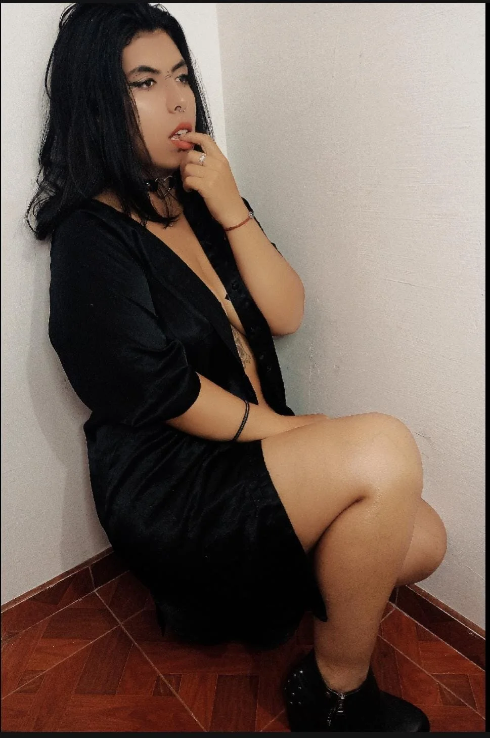XXX Porn Photo of Nude LeomiaDesire 5