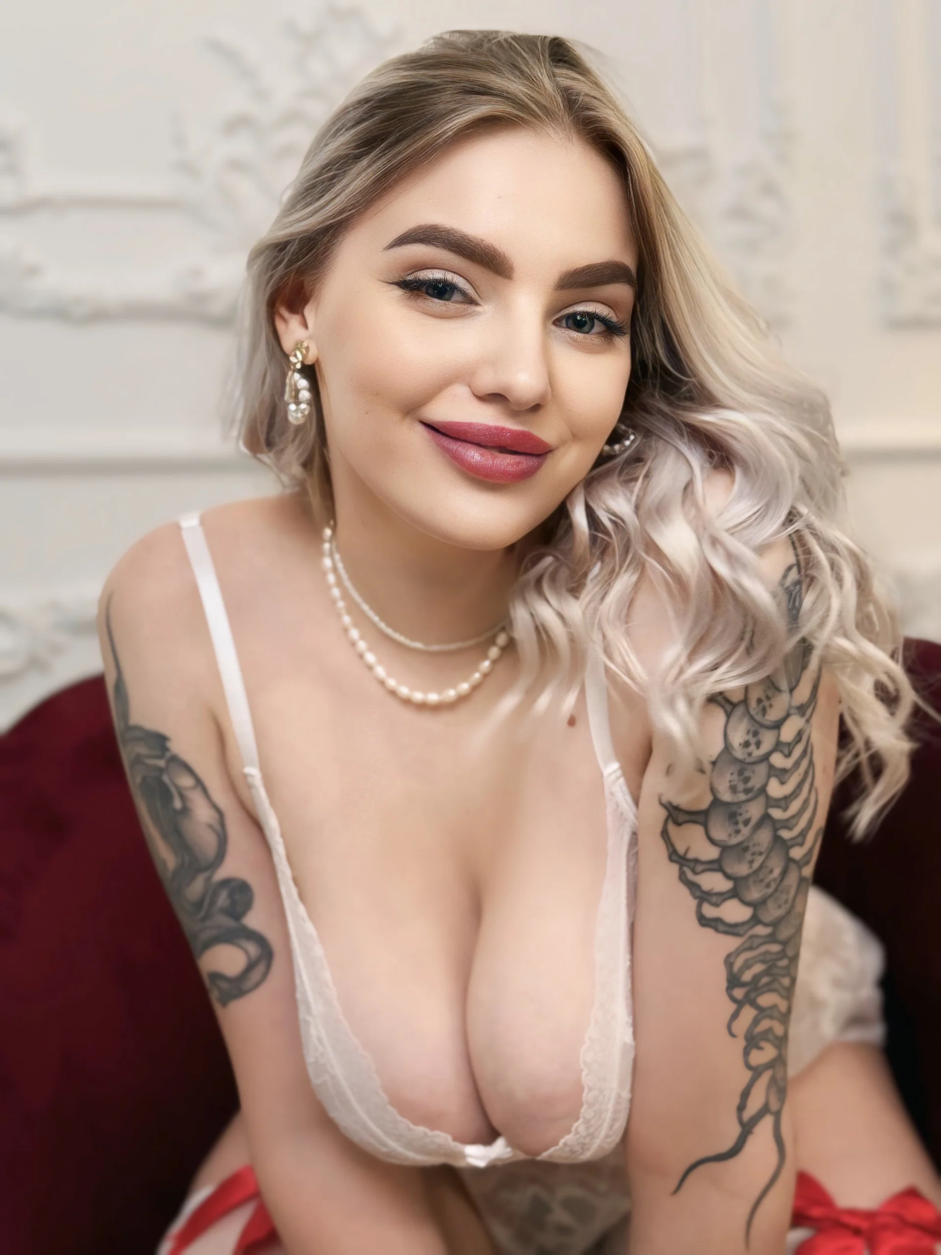 XXX Porn Photo of Nude HugeBoobsAlice 19