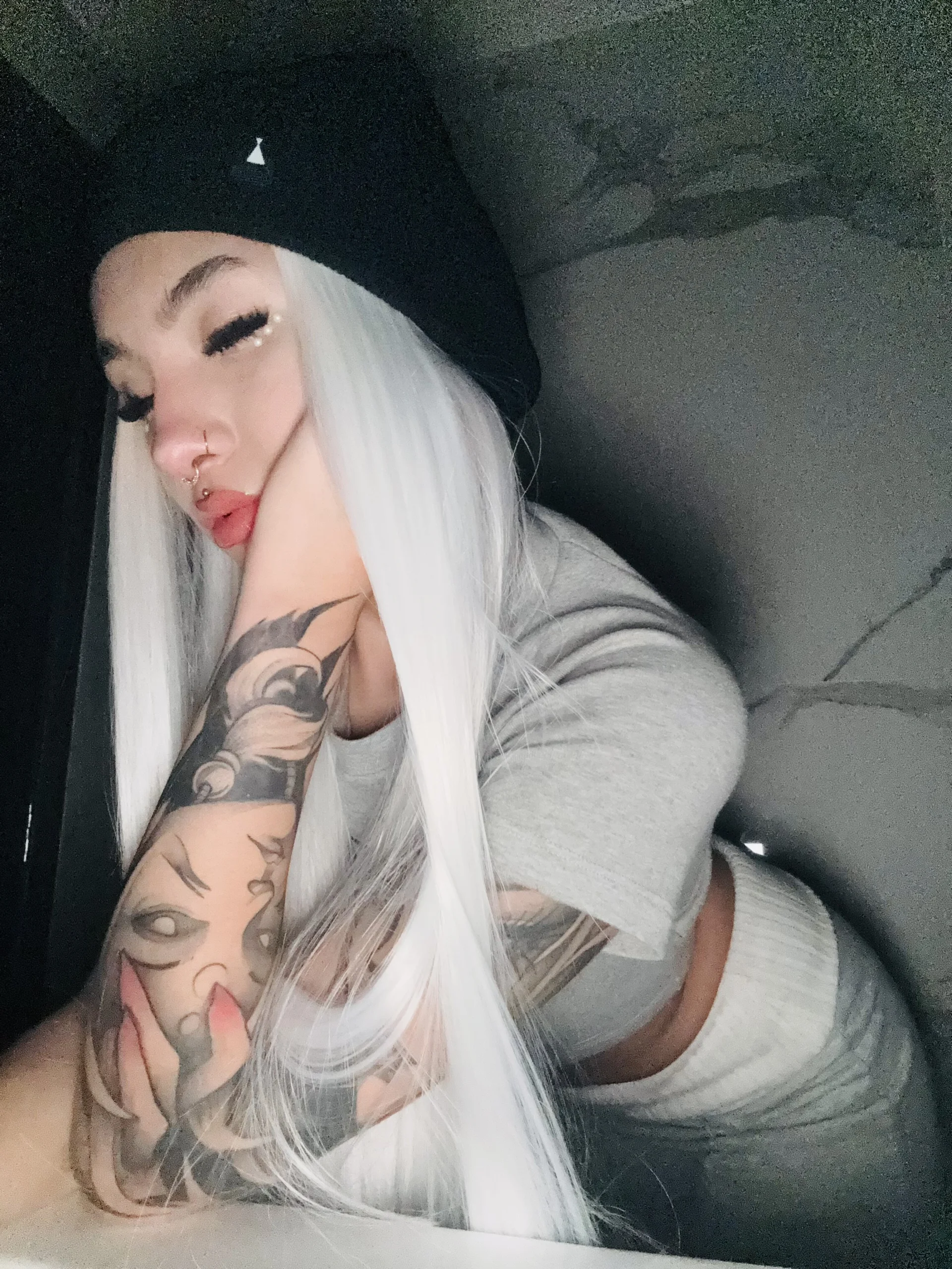 XXX Porn Photo of Nude cuteezoe 94
