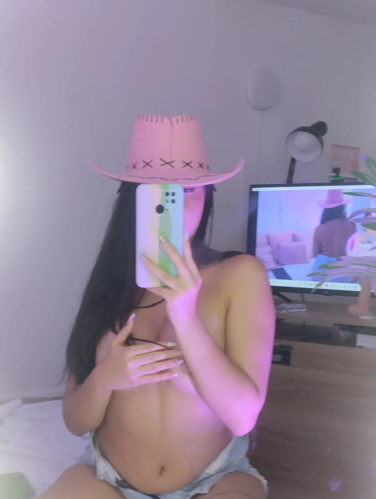 XXX Porn Photo of Nude Ameliiaa_tay 23