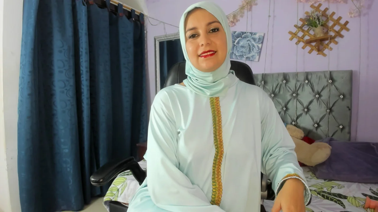 XXX Porn Photo of Nude BadraSaadi 37