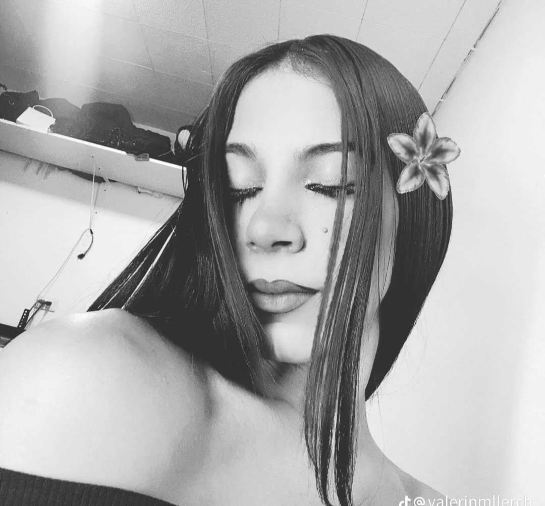 XXX Porn Photo of Nude Charlotte_Oficial 18