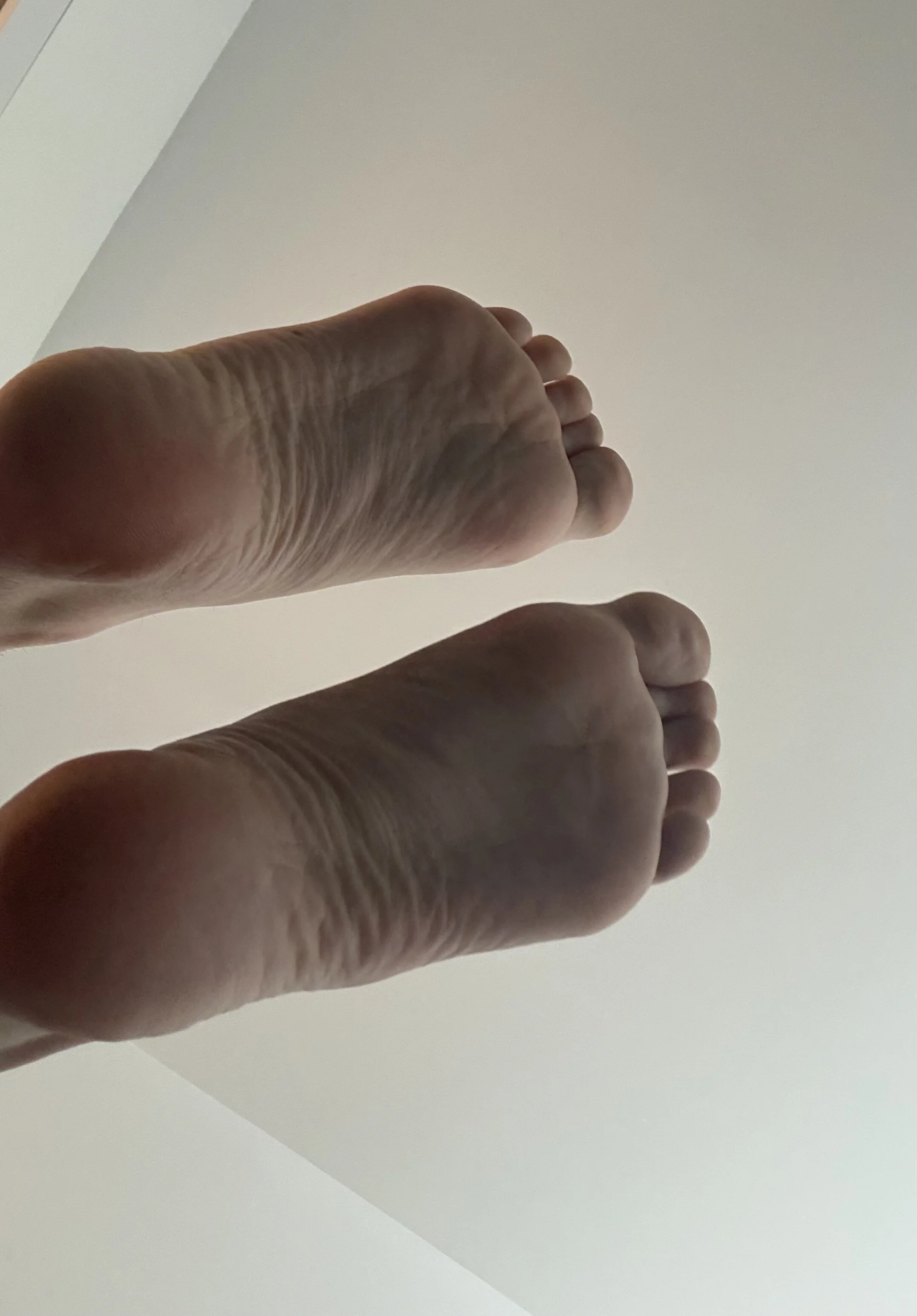 XXX Porn Photo of Nude LatinfeetsXO 4