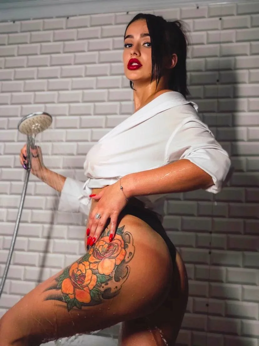 XXX Porn Photo of Nude Dora_Banks 23