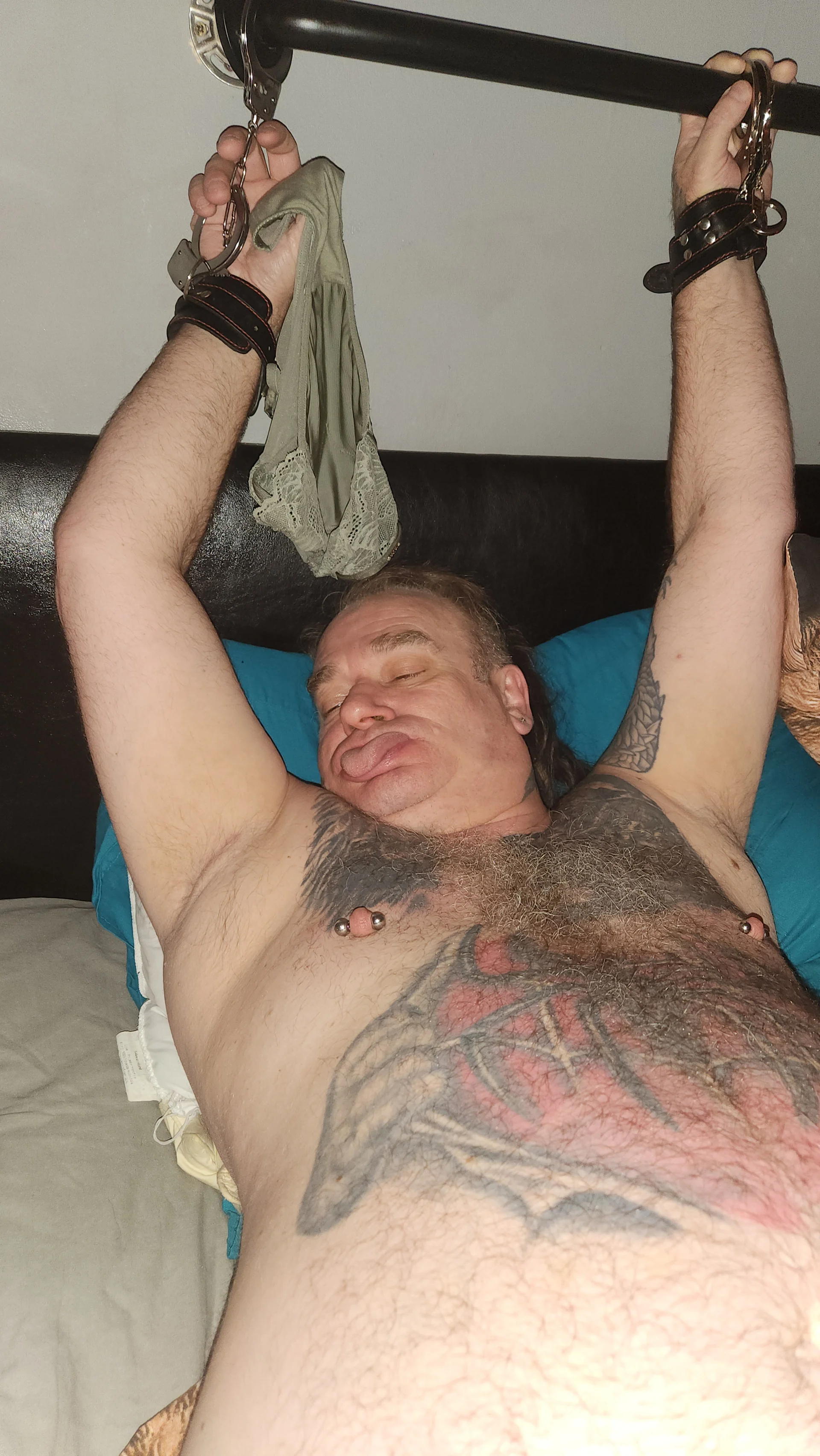 XXX Porn Photo of Nude MysteriousToy4 2