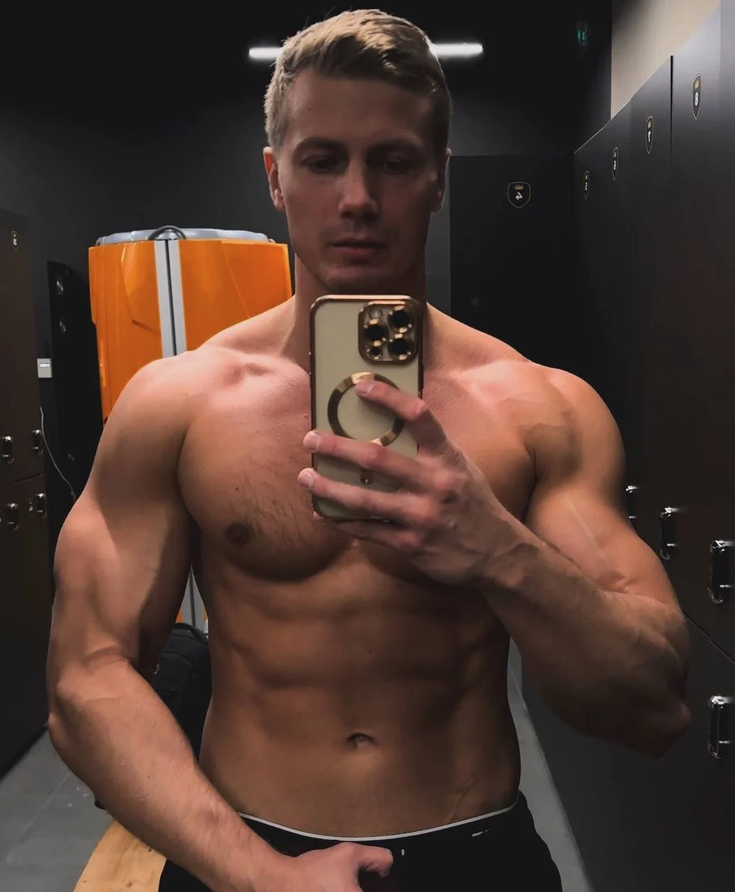 XXX Porn Photo of Nude Georgearmwrestler 1