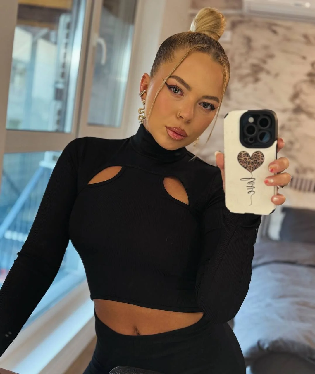 XXX Porn Photo of Nude RedLaraa 31