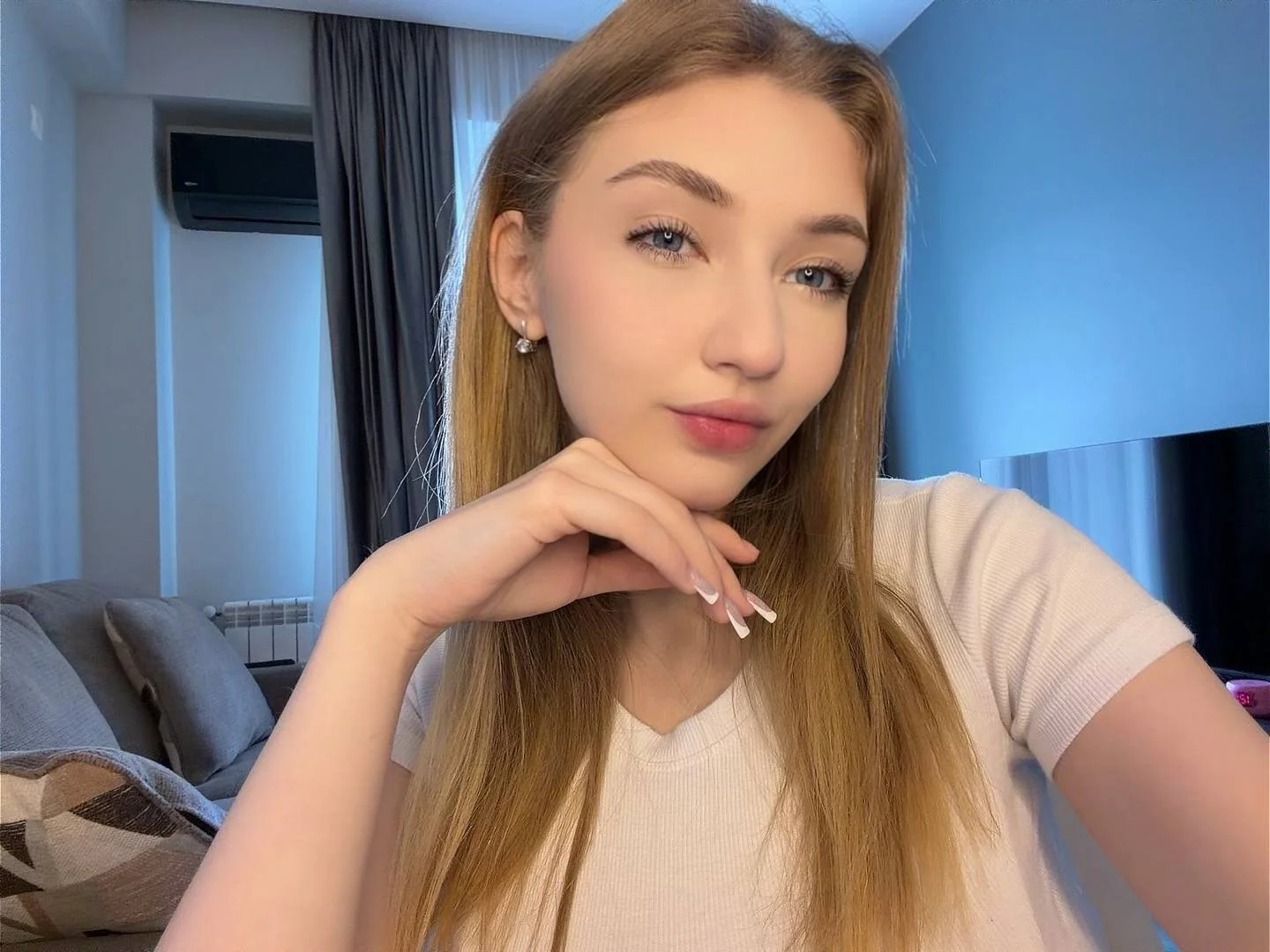 XXX Porn Photo of Nude AveryBerkson 59